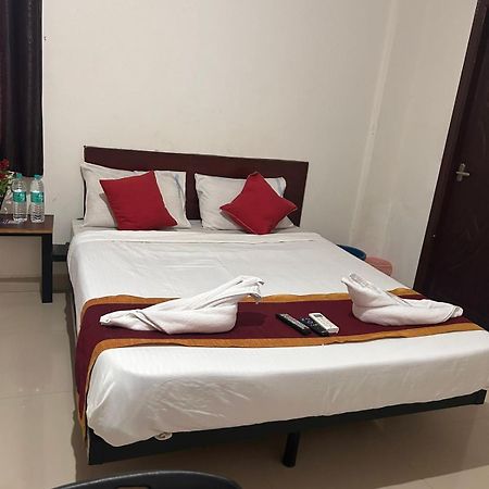 Hotel Prakrathi Residency バンガロール エクステリア 写真