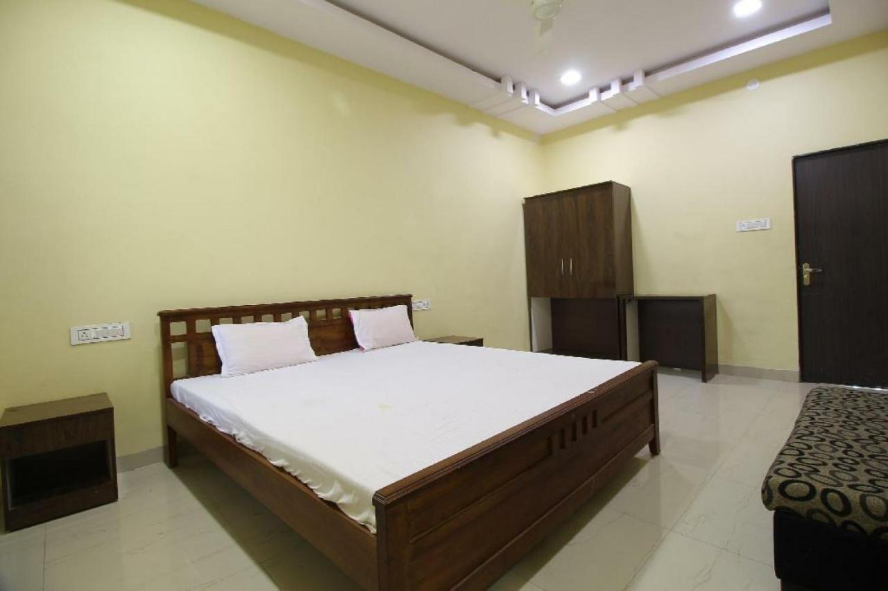 Hotel Prakrathi Residency バンガロール エクステリア 写真