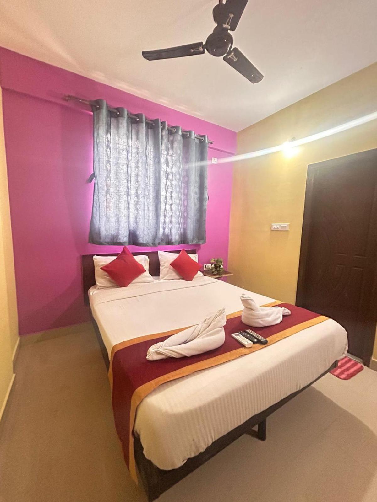 Hotel Prakrathi Residency バンガロール エクステリア 写真